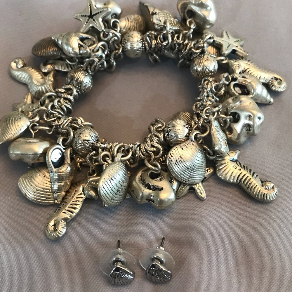 Seashell bracelet and earrings